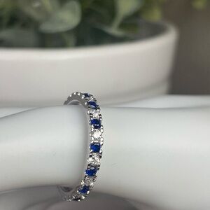 1 CARAT SAPPHIRE Eternity ring ! Silver .925. Size6 Blue & White